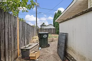 830 Deal St, Junction City, OR 97448 - Photo 19
