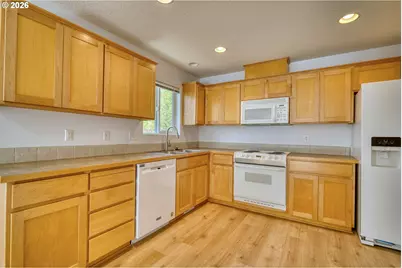 35340 Oakwood Dr, Saint Helens, OR 97051 - Photo 11