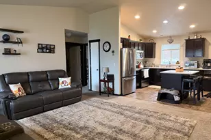 398 Sparrow Ave, Umatilla, OR 97882 - Photo 3