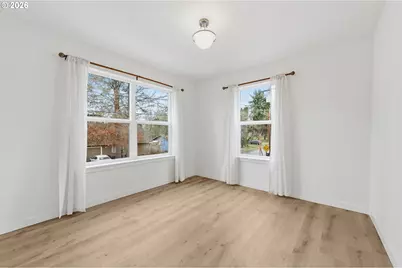 5592 Burnett Ave #A, Eugene, OR 97402 - Photo 21