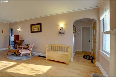 1125 E 8th St, The Dalles, OR 97058 - Photo 3