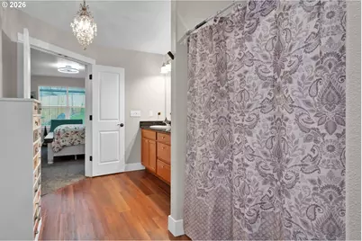 1810 NE Alameda Ave, Roseburg, OR 97470 - Photo 23