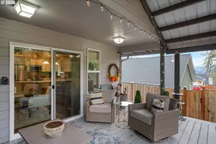 1810 NE Alameda Ave, Roseburg, OR 97470 - Photo 33