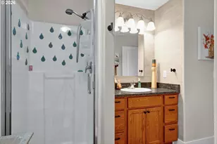 1810 NE Alameda Ave, Roseburg, OR 97470 - Photo 25