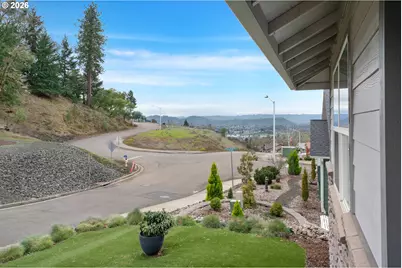 1810 NE Alameda Ave, Roseburg, OR 97470 - Photo 39