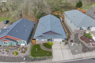 1810 NE Alameda Ave, Roseburg, OR 97470 - Photo 41