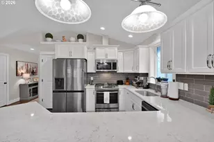 1810 NE Alameda Ave, Roseburg, OR 97470 - Photo 13