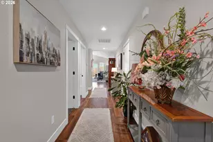 1810 NE Alameda Ave, Roseburg, OR 97470 - Photo 5