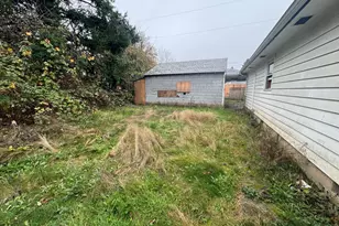 8923 SE Clinton St, Portland, OR 97266 - Photo 5