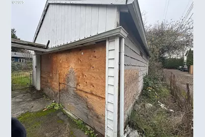 8923 SE Clinton St, Portland, OR 97266 - Photo 3