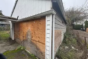 8923 SE Clinton St, Portland, OR 97266 - Photo 3