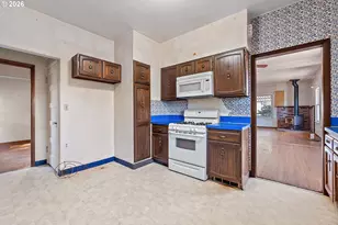 225 W Arlington St, Gladstone, OR 97027 - Photo 17
