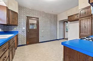 225 W Arlington St, Gladstone, OR 97027 - Photo 15