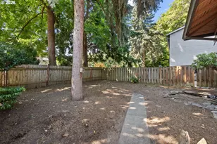 225 W Arlington St, Gladstone, OR 97027 - Photo 37