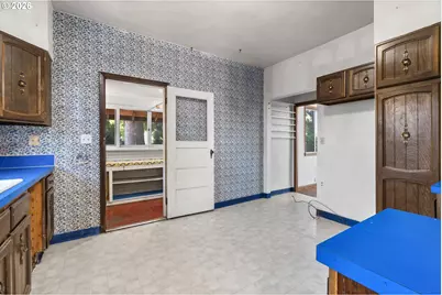 225 W Arlington St, Gladstone, OR 97027 - Photo 15
