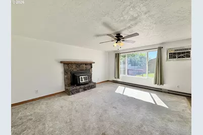 610 NW Bridge St, John Day, OR 97845 - Photo 9