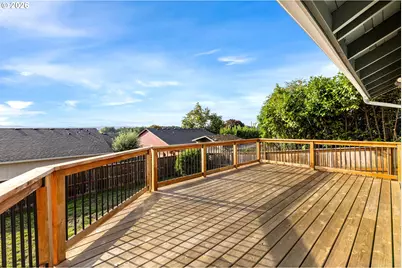 311 N 1st Ave, Ridgefield, WA 98642 - Photo 25