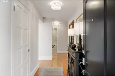 2221 SW 1st Ave #2225, Portland, OR 97201 - Photo 3