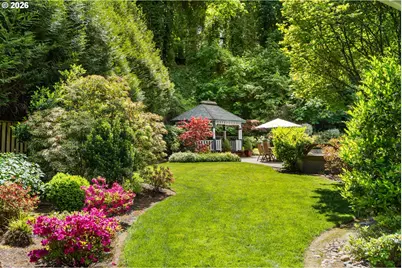 13740 Fielding Rd, Lake Oswego, OR 97034 - Photo 37