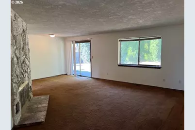 205 E Foothills Dr, Newberg, OR 97132 - Photo 3