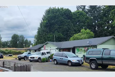 751 6th Ave SW, Castle Rock, WA 98611 - Photo 1