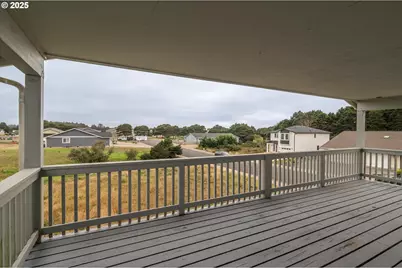 3145 Periwinkle Ln, Bandon, OR 97411 - Photo 19