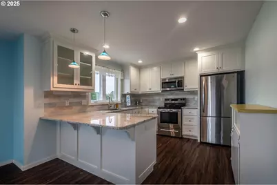 3145 Periwinkle Ln, Bandon, OR 97411 - Photo 13