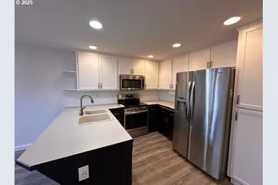 3932 Spruce St, Florence, OR 97439 - Photo 3