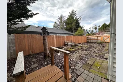 3932 Spruce St, Florence, OR 97439 - Photo 29