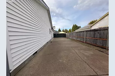 3932 Spruce St, Florence, OR 97439 - Photo 25