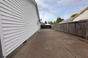 3932 Spruce St, Florence, OR 97439 - Photo 25