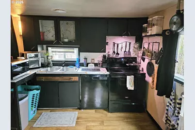 1817 Vine St, Sweet Home, OR 97386 - Photo 7