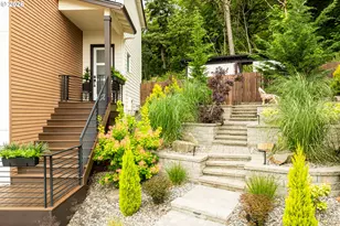 9728 N Alder St, Camas, WA 98607 - Photo 3
