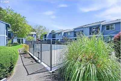 2330 SE Brookwood Ave #221, Hillsboro, OR 97123 - Photo 25