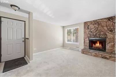 2330 SE Brookwood Ave #221, Hillsboro, OR 97123 - Photo 3
