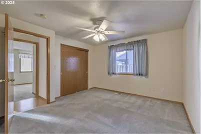 1722 Hartford Dr, Forest Grove, OR 97116 - Photo 17