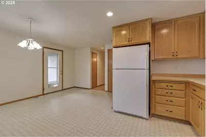 1722 Hartford Dr, Forest Grove, OR 97116 - Photo 11