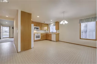 1722 Hartford Dr, Forest Grove, OR 97116 - Photo 7