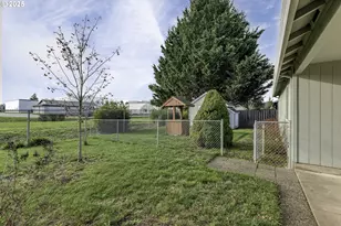 1722 Hartford Dr, Forest Grove, OR 97116 - Photo 25