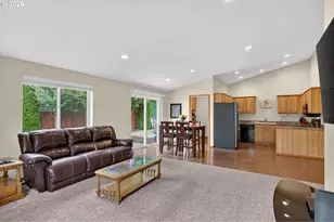 209 Pioneer Dr, Silverton, OR 97381 - Photo 9