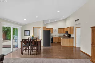 209 Pioneer Dr, Silverton, OR 97381 - Photo 9