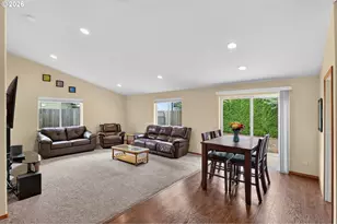 209 Pioneer Dr, Silverton, OR 97381 - Photo 7