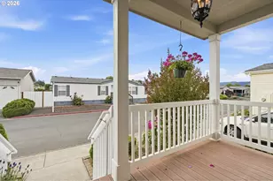1000 S McKern Ct, Newberg, OR 97132 - Photo 5