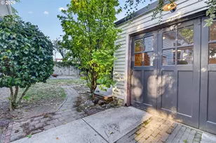 832 NE 29th Ave, Portland, OR 97232 - Photo 43