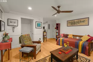 2076 NW Johnson St, Portland, OR 97209 - Photo 5