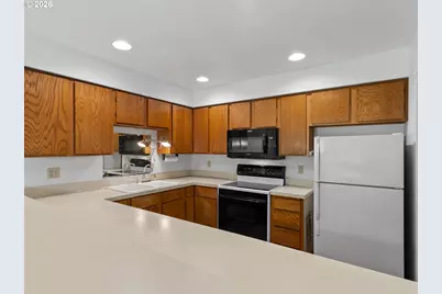 7924 NE Loowit Loop #16, Vancouver, WA 98662 - Photo 9