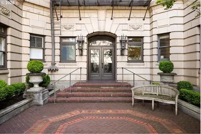 2141 NW Davis St #301, Portland, OR 97210 - Photo 3