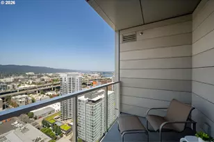1075 NW Northrup St, Portland, OR 97209 - Photo 9