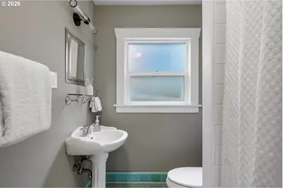 9991 NW Wilark Ave, Portland, OR 97231 - Photo 35