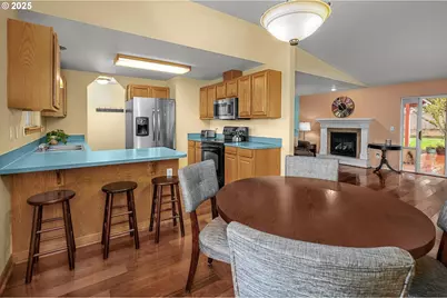 19326 Rollins St, Oregon City, OR 97045 - Photo 17